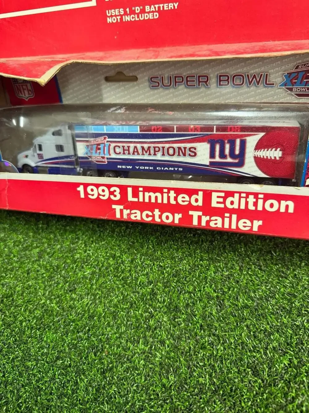 New York Giants Super Bowl XLII Champions Limited Edition Tractor Trailer Diecas